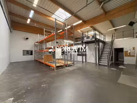 vente local d’activités decines charpieu 69150 701m²