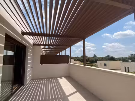 castries - appartement d'exception type 3 pièces avec garages