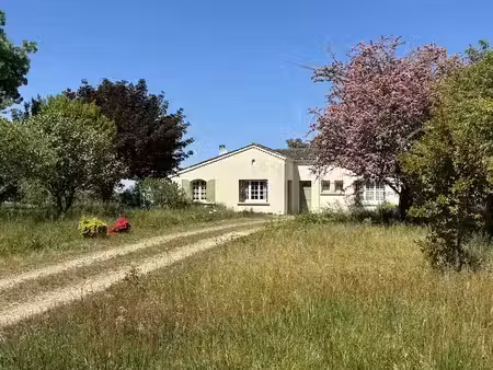 vente maison 5 pièces 102 m² à neuvicq (17270)  136 500 €