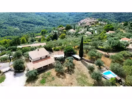 maison de caractère avec ancienne chapelle  dépendance et terrain de plus de 5 000 m²