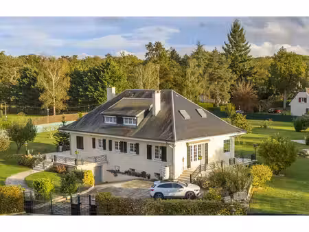 superbe propriete avec piscine a fere en tardenois