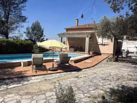 lorgues  charmante maison très lumineuse sur 1500 m2