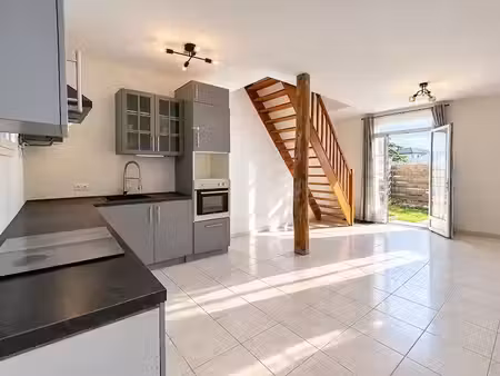 vente maison 4 pièces 82.3 m² à pomerol (33500)  158 000 €