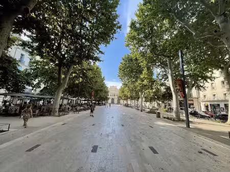 béziers sur une rue commerçante du centre ville vente de murs commerciaux avec rapport...