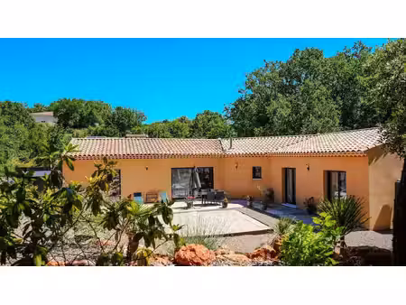 chÂteaudouble – villa contemporaine neuve dans un environnement privilégié