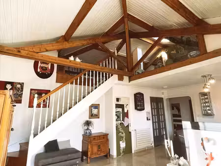 maison individuelle atypique – beaux volumes – terrain 777 m