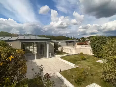 appartement de luxe à louer dans le quartier chateau de vaucresson