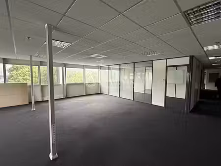 location bureaux 315m² à 1058m²
