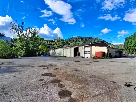 location entrepôt peillon 06440 895m²
