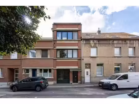 woluwe-saint-lambert - proche de toutes les facilités