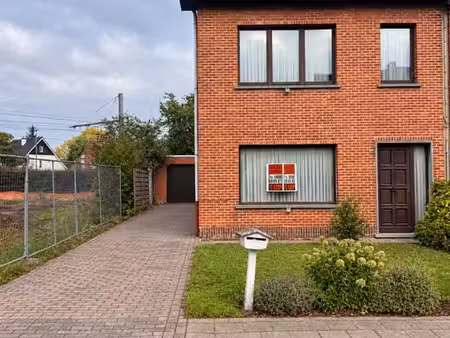 statige woning met 4 slaapkamers  tuin en garage nabij he...