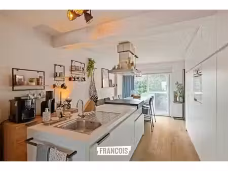 appartement au rez-de-chaussée avec vue dégagée et garage box inclus