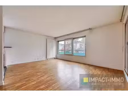 grand 2 pièces - coeur de bécon avec balcon et parking