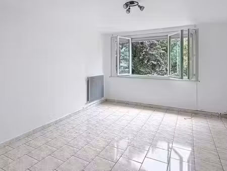 mérignac – t3 avec balcon  vue verdoyante et fort potentiel de valorisation