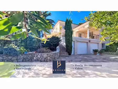 villa avec piscine quartier valescure saint raphaël  à deux pas du golf
