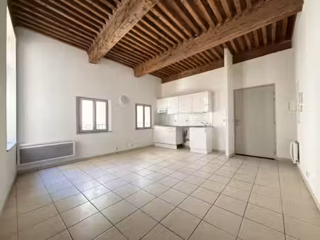 appartement 2 pièces – centre historique de pézenas