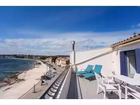 propriété en première ligne avec trois appartements indépendants