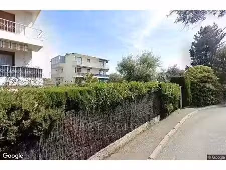 juan les pins  2 pièces  terrasse sud  jardin 385m²