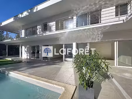 feucherolles - propriété d'exception avec dépendance et piscine