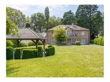 villa à vendre avec terrasse et jardin   waterloo (vbe82574)