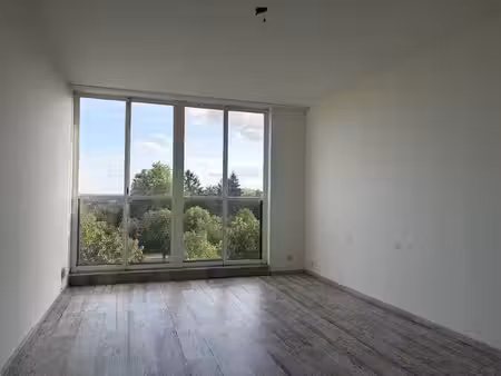 f3 de 58 m2 au 2ᵉ étage cuisine ouverte us semi-équipée 2 chambres