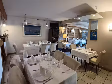 restaurant 80 couverts emplacement privilégié et enseigne de renom.