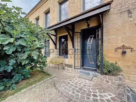 maison en pierre de 350m2 avec garage et terrain à vrigne meuse