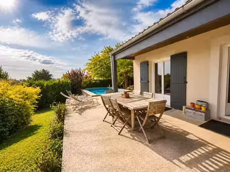 maison de 5 pièces de 121 m² à saint-martin-belle-roche