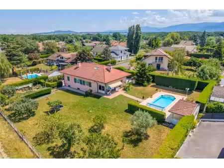 veigy-foncenex – villa avec piscine – vue dégagée sur le jura – terrain de 1 885 m² – 4...
