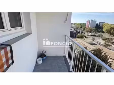 centre-ville appartement balcon  stationnement