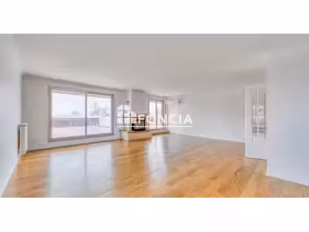 appartement de luxe à vendre dans le quartier caudéran-barrière judaïque