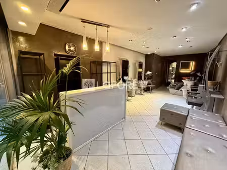local commercial de coiffure - l’isle-sur-la-sorgue 2 pièce(s) 32.18 m2