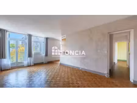 spacieux 4 pièces à deux pas de la gare rer