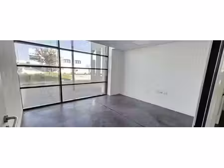 local d'activité 290 m2 - la farlède