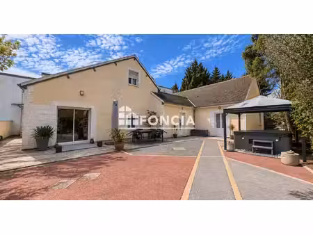 maison individuelle – 4 chambres – suite parentale – 3 terrasses – garage – jardin