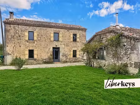 rare : propriété de caractère en pierre entièrement rénovée avec maison d'amis et fort pot