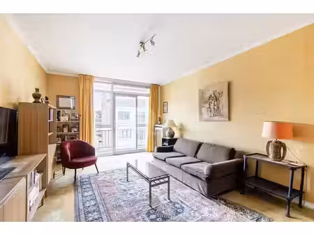 courbevoie charcot 4 pièces 69 m² balcon cave - box 479 000 €
