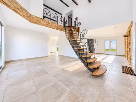 maison familiale de 171 m² avec jardin de 926 m² ? échiré