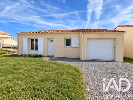 maison à essarts-en-bocage (85140)
