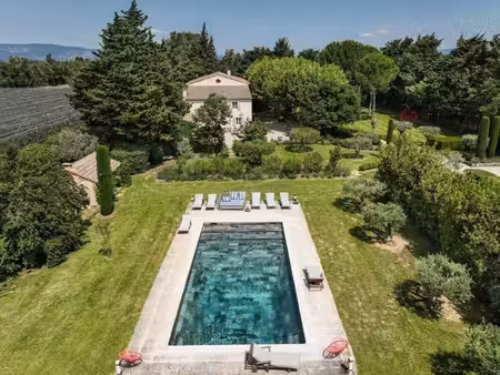 magnifique mas avec piscine à vendre proche de l'isle-sur-la-sorgue