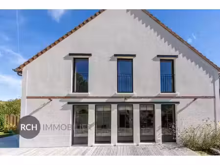 montfort-l'amaury - belle maison intégralement repensée avec des matériaux nobles
