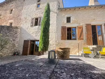 maison de village en pierres