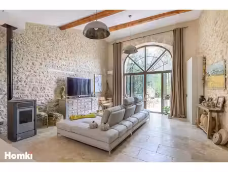 maison/villa t4 de 140 m² à l'isle-sur-la-sorgue 84800