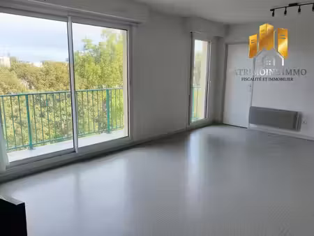 appartement 4 pièces de 79 m² avec balcon  terrasse et parking