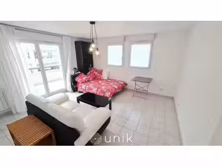 t1 meublé de 32 70m2 + terrasse + garage