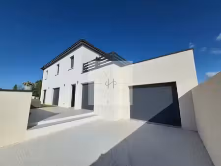 à louer – maison 4 chambres avec jardin