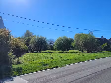 terrain de +/- 26 ares avec cu2 octroyé pour 2 lots