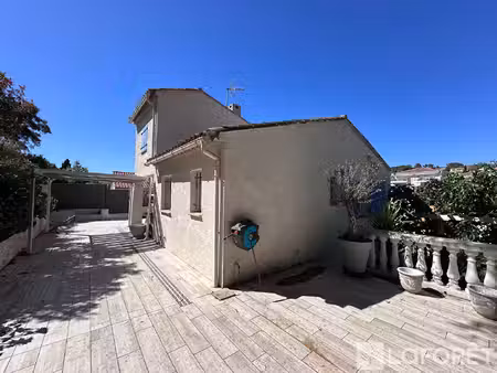 maison de luxe à vendre dans le quartier plateau notre dame sud-bord de mer-beaurivage