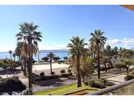 appartement de luxe à vendre dans le quartier plateau notre dame sud-bord de mer-beaurivag