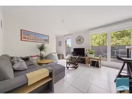appartement deux pièces en attique avec grande terrasse et u